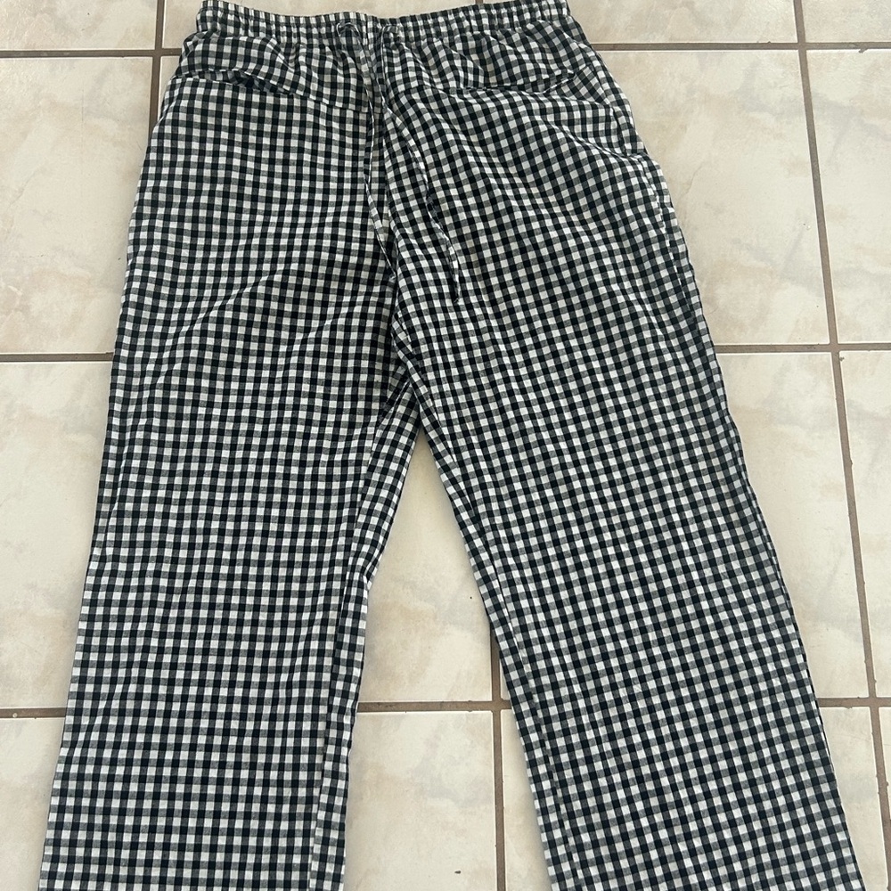 Amazon Women’s Black and White Gingham Straight Leg Pants